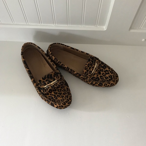 Vionic Leopard Print Moccasins- calf fur - Picture 2 of 10